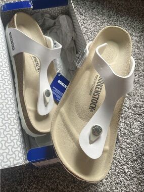 Birkenstock Gizeh Sandals in White and Beige